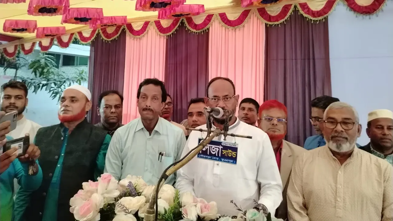 টাঙ্গাইলে বাংলাদেশ শিক্ষক সমিতি ভূঞাপুর উপজেলা শাখার উদ্যোগে এক অনুষ্ঠানে কথা বলেন সুলতান সালাউদ্দিন টুকু। ছবি : কালবেলা