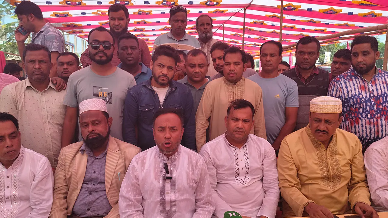 সংবাদ সম্মেলনে কথা বলেন ব্রাহ্মণবাড়িয়া জেলা বিএনপির আহ্বায়ক কমিটির সদস্য কবির আহমেদ ভুঁইয়া। ছবি : কালবেলা