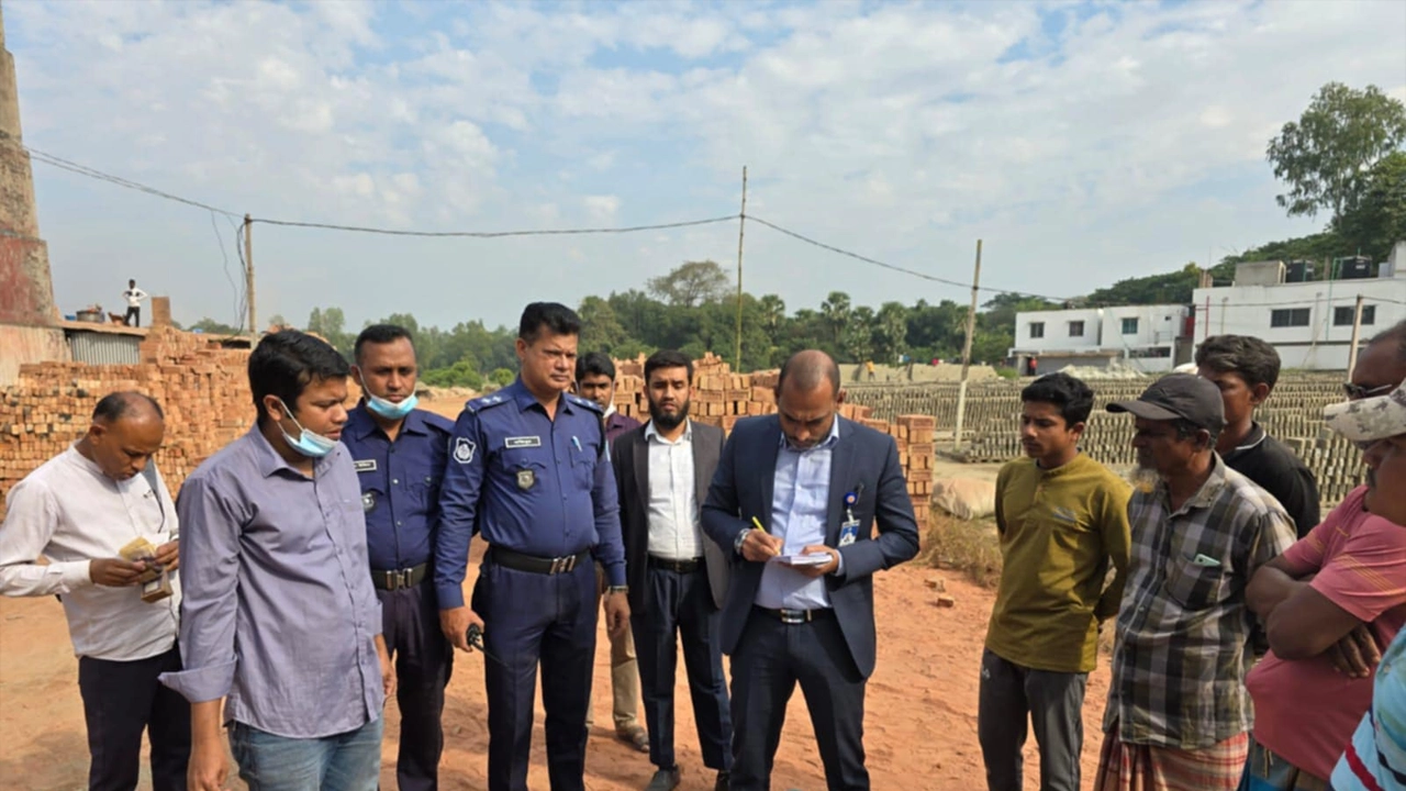 ভ্রাম্যমাণ আদালতের অভিযান। ছবি : কালবেলা