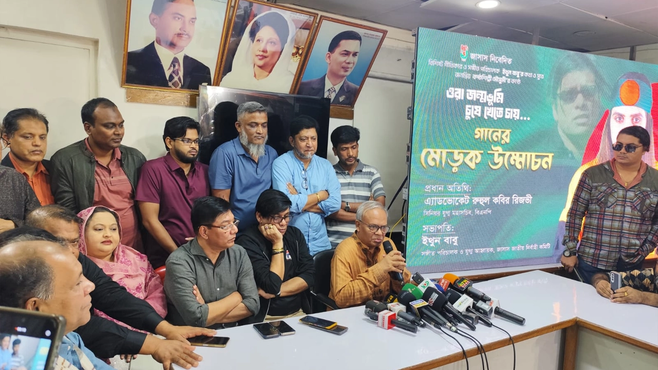 বক্তব্য রাখছেন বিএনপির সিনিয়র যুগ্ম মহাসচিব রুহুল কবির রিজভী। ছবি : কালবেলা