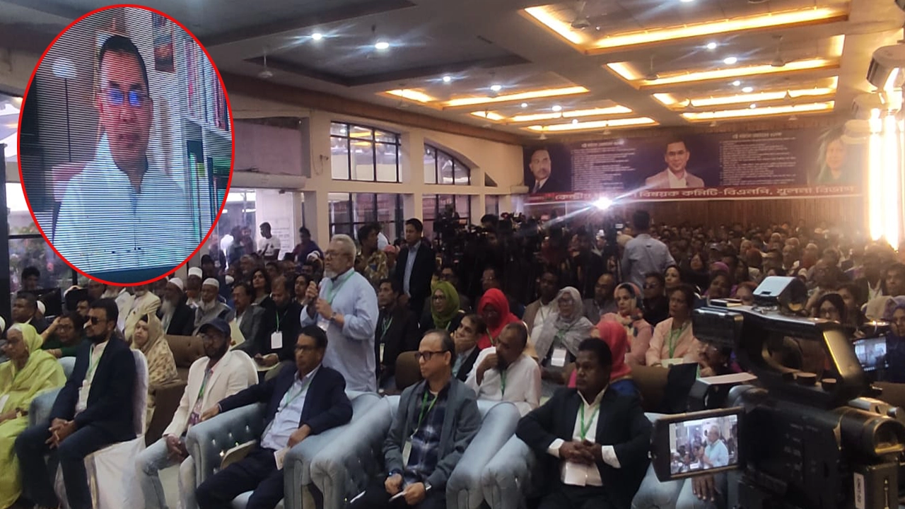 খুলনায় রাষ্ট্রকাঠামো মেরামতের ৩১ দফা ও জনসম্পৃক্তিতে বিভাগীয় কর্মশালায় তারেক রহমান। ছবি : কালবেলা