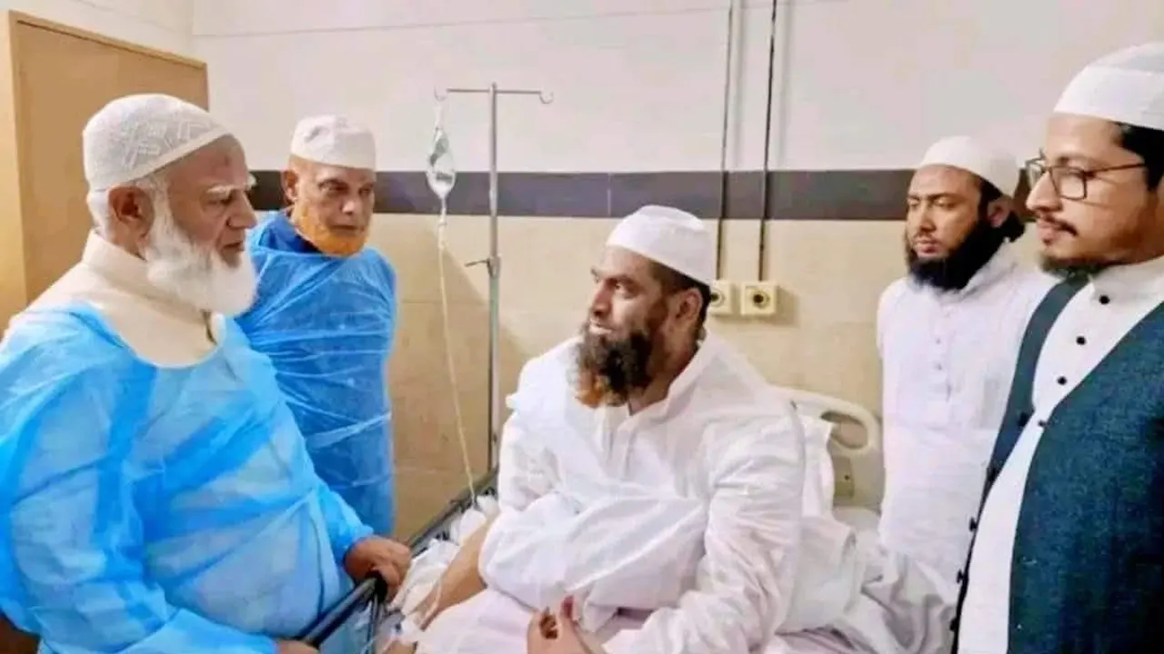 মামুনুল হককে দেখতে হাসপাতালে জামায়াত আমির। ছবি : সংগৃহীত