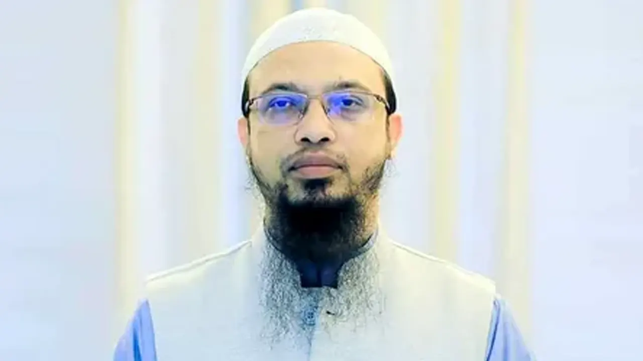 আস-সুন্নাহ ফাউন্ডেশনের চেয়ারম্যান শায়খ আহমাদুল্লাহ।
