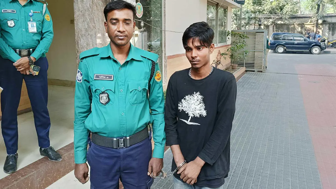নাইম ওরফে বাবুকে গ্রেপ্তার করেছে পুলিশ।