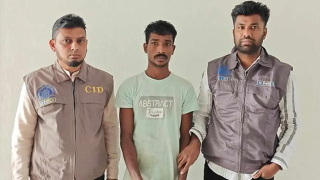 গ্রেপ্তার মো. সবুজ। ছবি : সংগৃহীত