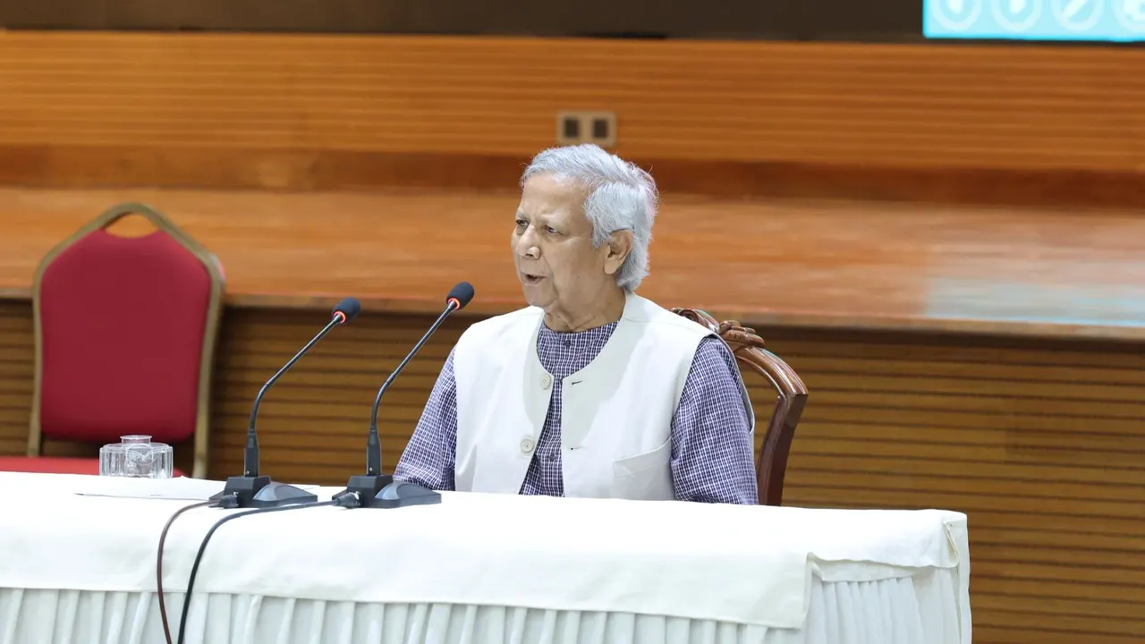 ফরেন সার্ভিস একাডেমিতে প্রধান উপদেষ্টা অধ্যাপক ড. মুহাম্মদ ইউনূস।