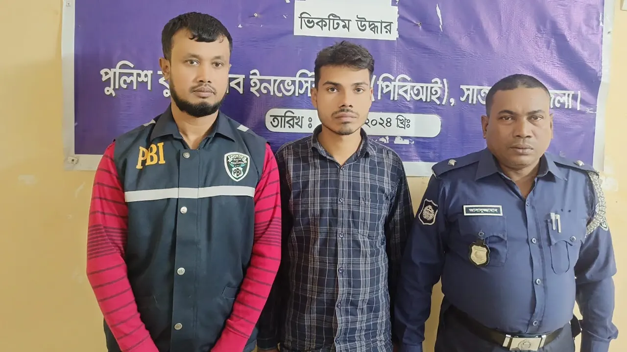 আটক আত্মগোপনে থাকা তানভীর ইসলাম। ছবি : কালবেলা