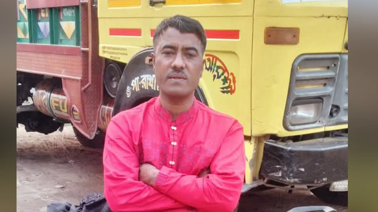 কথিত জিনের বাদশা আওয়ামী লীগ নেতা আব্দুস সাত্তার। ছবি : সংগৃহীত