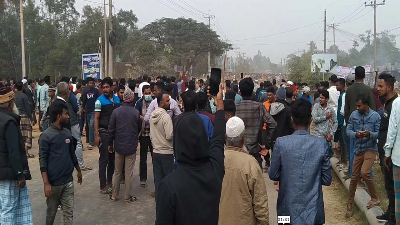 হবিগঞ্জের বাহুবলে দুই গ্রামবাসীর সংঘর্ষের একটি চিত্র। ছবি : কালবেলা