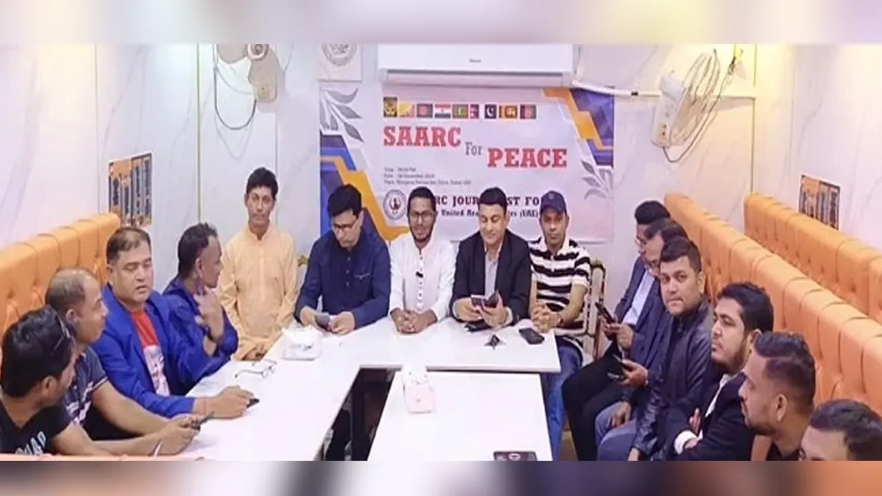 আলোচনাসভায় উপস্থিত সাংবাদিক নেতারা। ছবি : কালবেলা