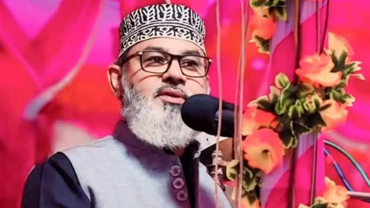 পিরোজপুরের ইন্দুরকানীতে শ্রমিক কল্যাণ ফেডারেশনের দ্বিবার্ষিক সম্মেলনে বক্তব্য দেন মাসুদ সাঈদী। ছবি : কালবেলা