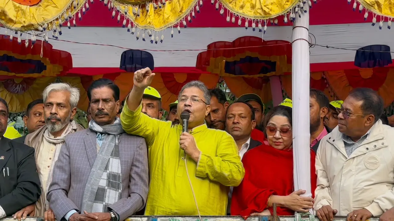 ফরিদপুরে কৃষক সমাবেশে বক্তব্য দেন শহিদুল ইসলাম বাবুল। ছবি : কালবেলা