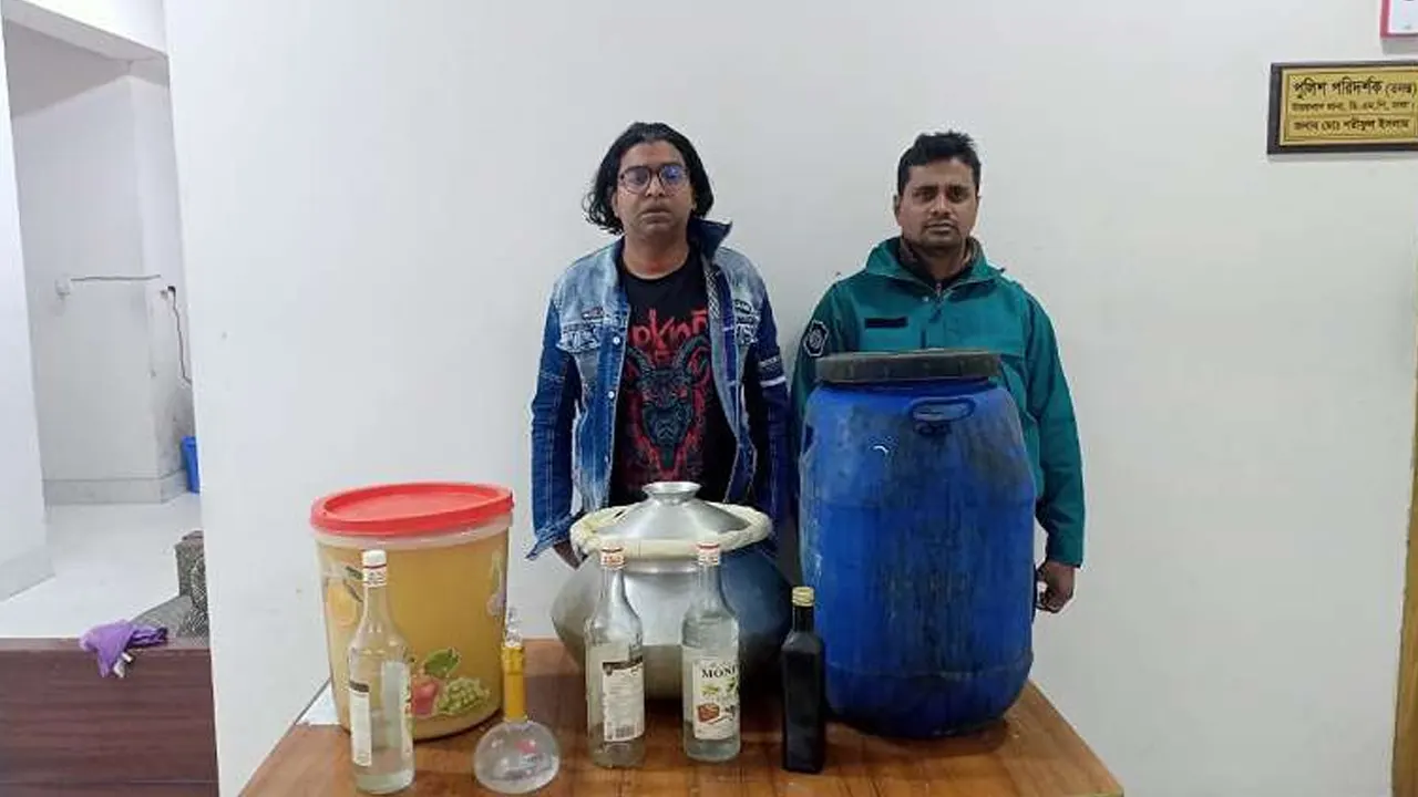 আটককৃত ব্যক্তি ম্যাক্সওয়েল ইয়ং পিউরিফিকেশন (৩৭)। ছবি : কালবেলা