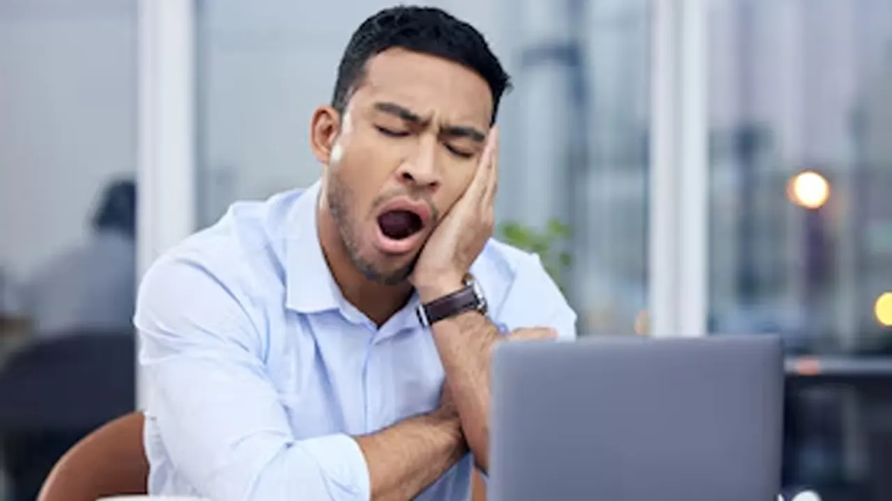 সারাদিন ঘুম পায়। ছবি : সংগৃহীত