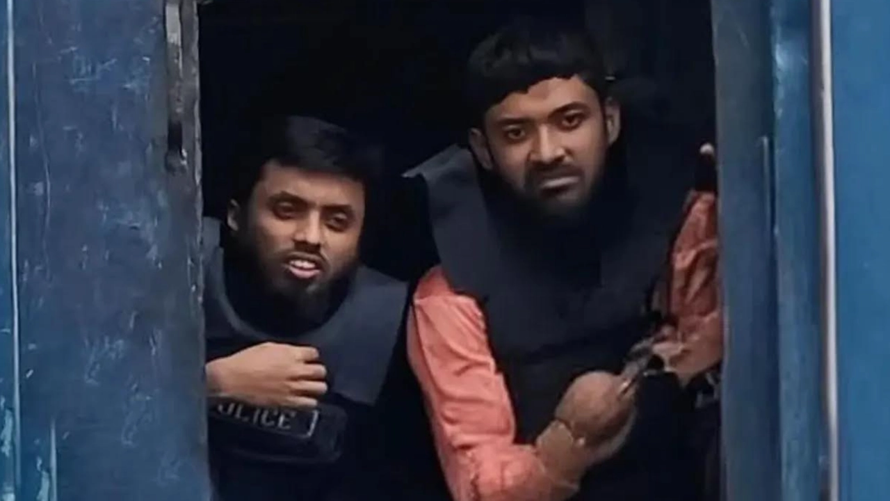 কারাবন্দি খুবির দুই শিক্ষার্থী নুর মোহাম্মাদ অনিক ও মো. মোজাহিদুল ইসলাম। ছবি : কালবেলা