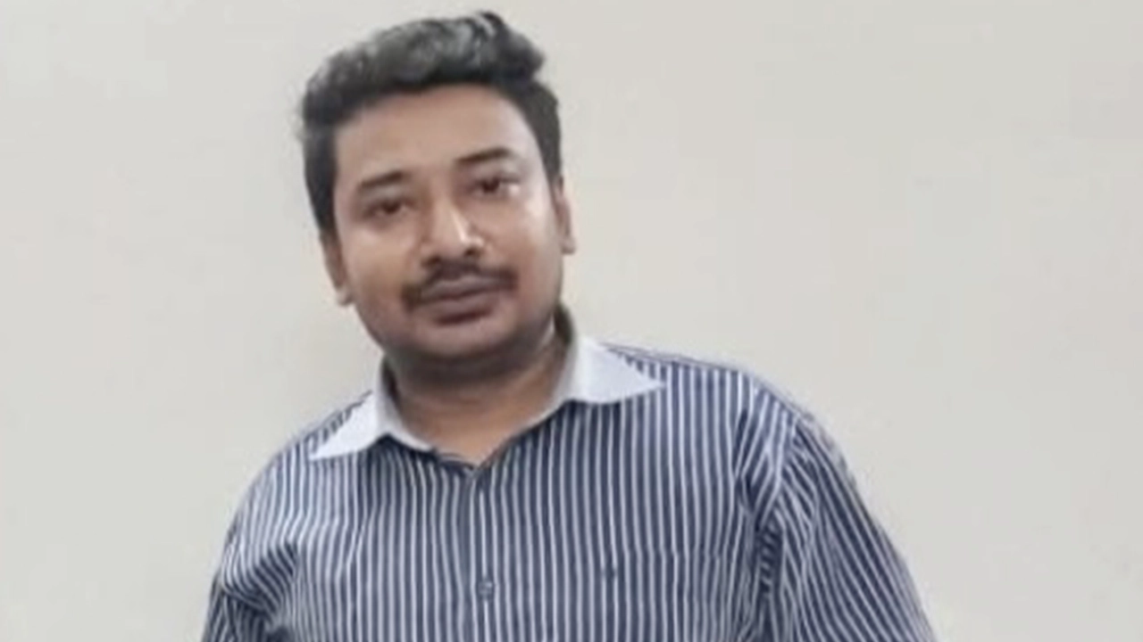গ্রেপ্তার স্বেচ্ছাসেবক লীগ নেতা মো. ইফতি হক সৌরভ। ছবি : সংগৃহীত