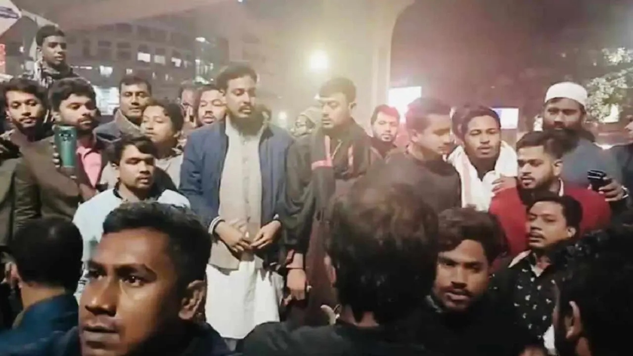 জাতীয় নাগরিক কমিটির নেতাকর্মীদের ওপর হামলার প্রতিবাদে বিক্ষোভ মিছিল ও সমাবেশ করেছে সংগঠনটির নেতাকর্মীরা। ছবি : কালবেলা