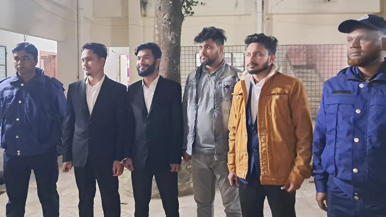গ্রেপ্তার হওয়া ছাত্রলীগের ৪ নেতা। ছবি : কালবেলা