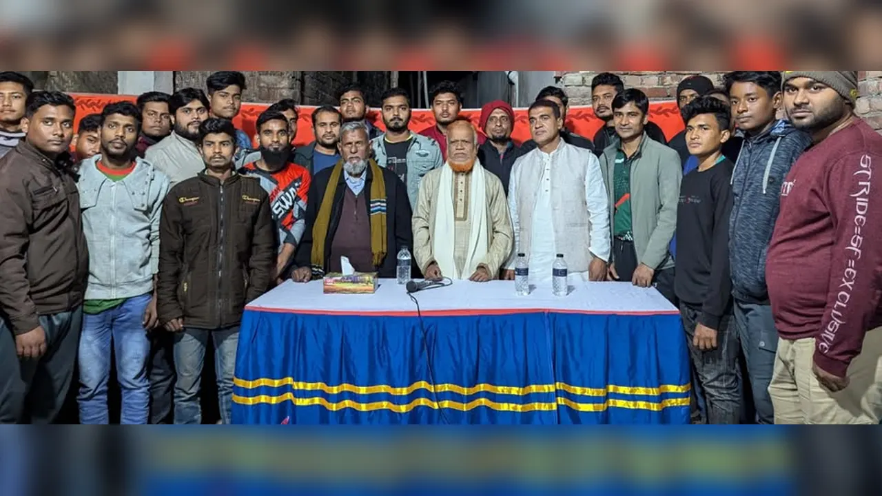 চাঁপাইনবাবগঞ্জ সদরে ব্রাইট স্টার ক্লাবের উদ্বোধনী অনুষ্ঠান। ছবি : সংগৃহীত