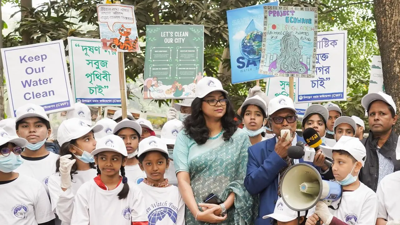 ধানমন্ডি লেকে চিলড্রেন ওয়াচের পরিচ্ছন্নতা কর্মসূচি