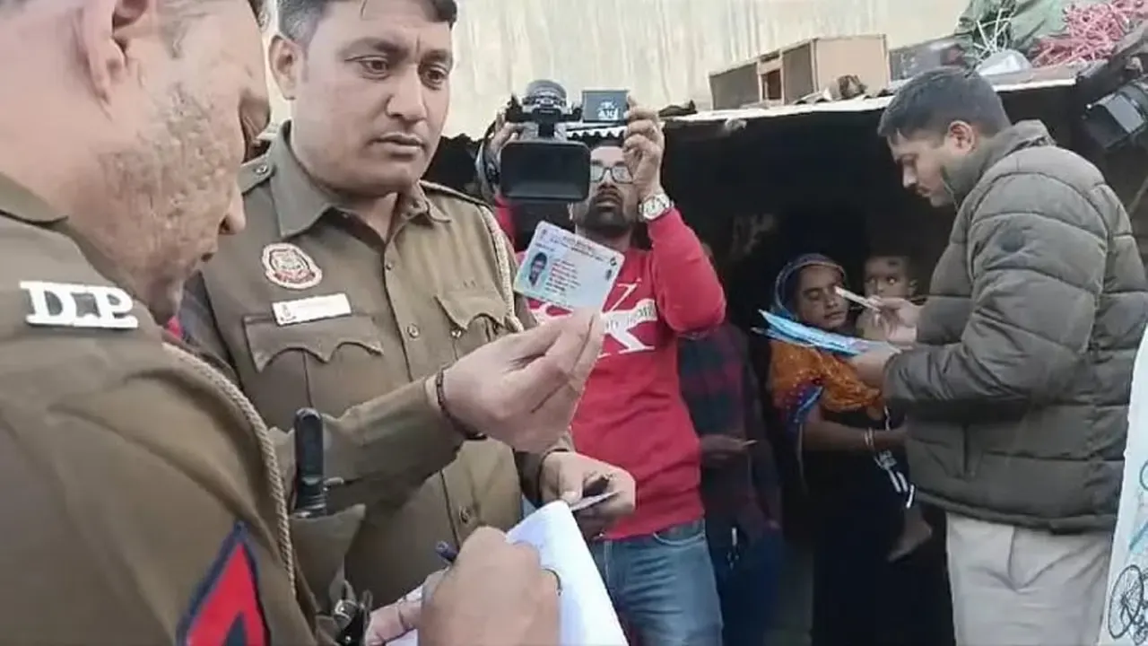 নয়াদিল্লিতে পুলিশের অভিযান। ছবি : সংগৃহীত