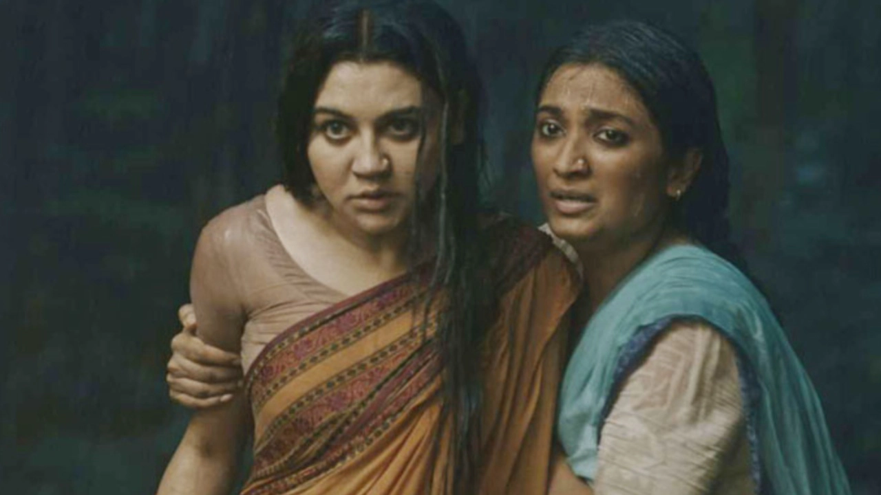 প্রেক্ষাগৃহে আসছেন জয়া