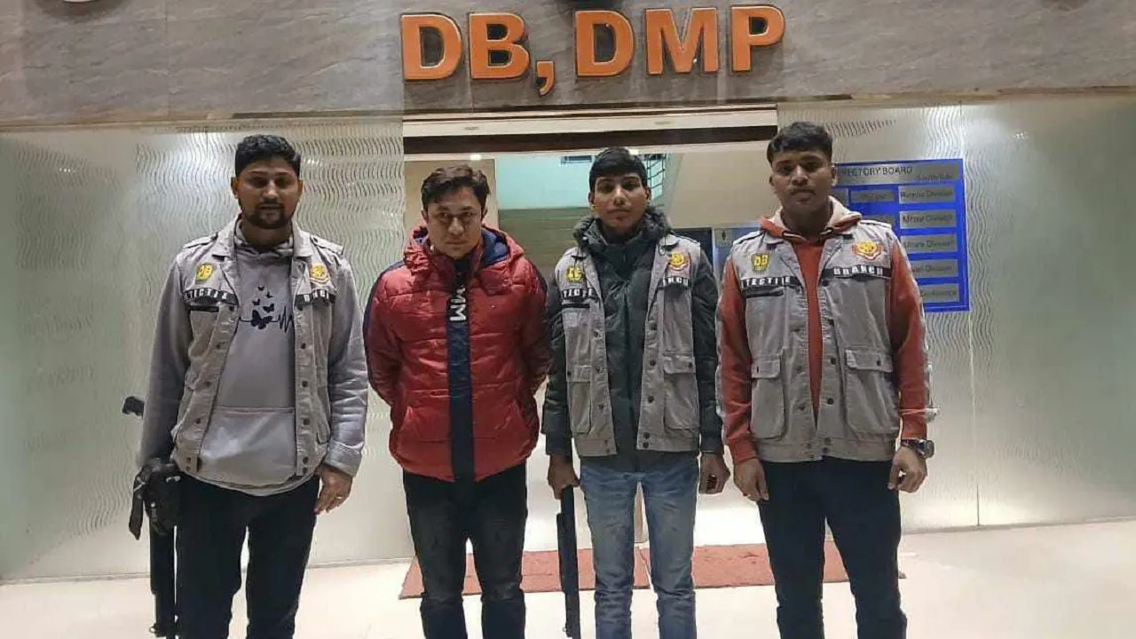 গ্রেপ্তারকৃত নিষিদ্ধ ঘোষিত ছাত্রলীগ নেতা মাহমুদুল হাসান। ছবি : কালবেলা