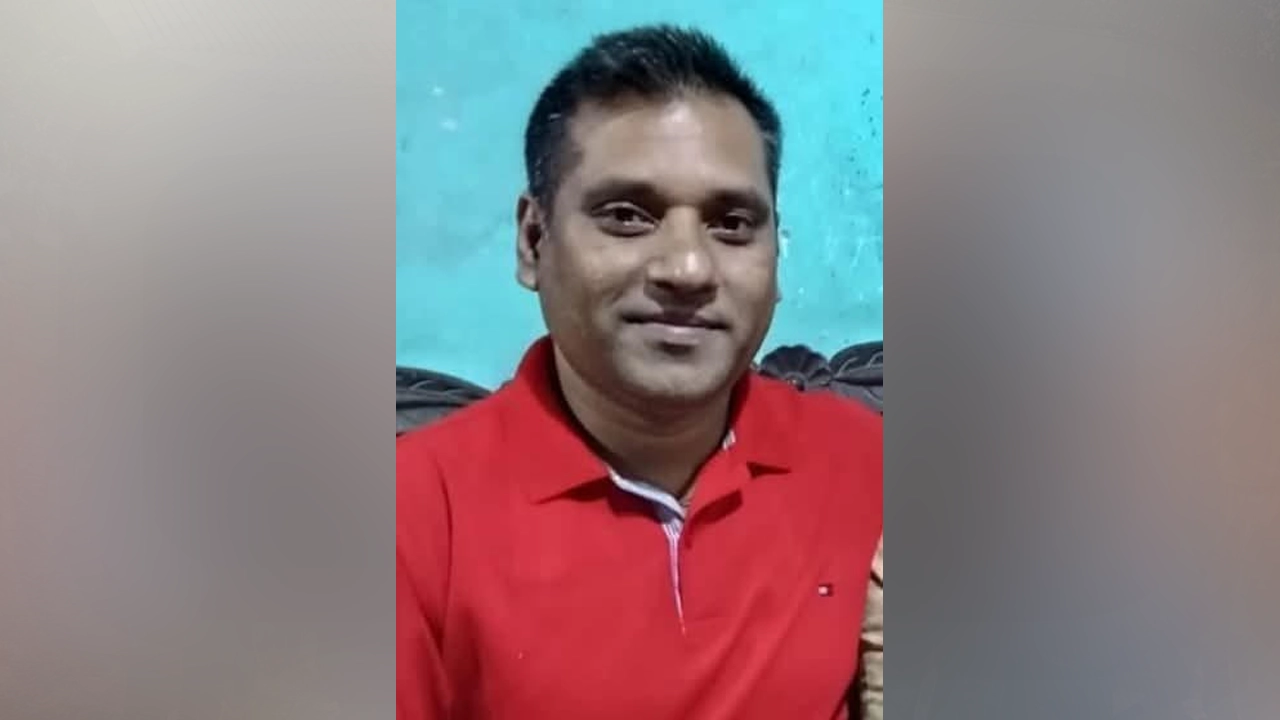 নিহত স্কুলশিক্ষক পলাশ কর্মকার। ছবি : কালবেলা