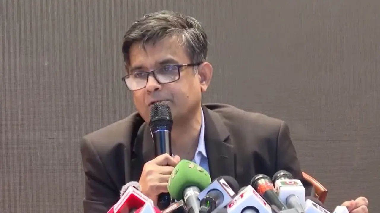 ফায়ারফাইটার নিহতের ঘটনায় প্রধান উপদেষ্টার প্রেস সচিবের স্ট্যাটাস