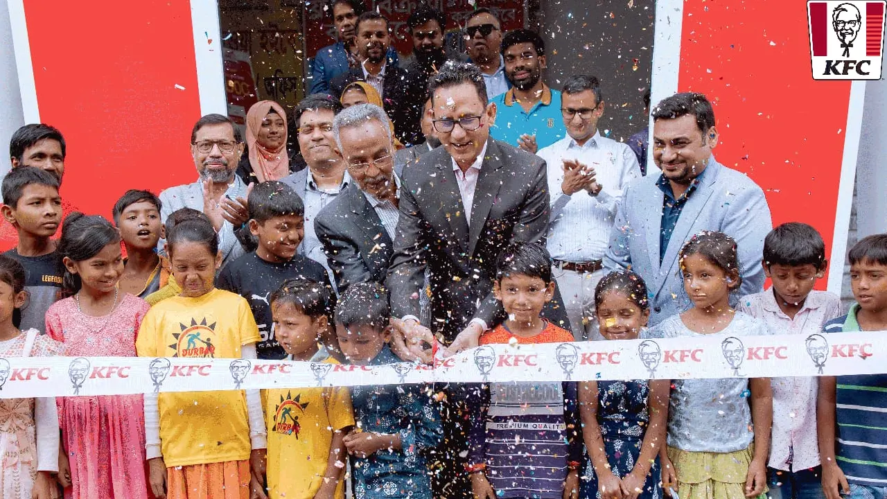 কেএফসি স্বপ্নের পাঠশালার পথশিশুদের উপস্থিতিতে উদ্বোধনী অনুষ্ঠান। ছবি : সংগৃহীত