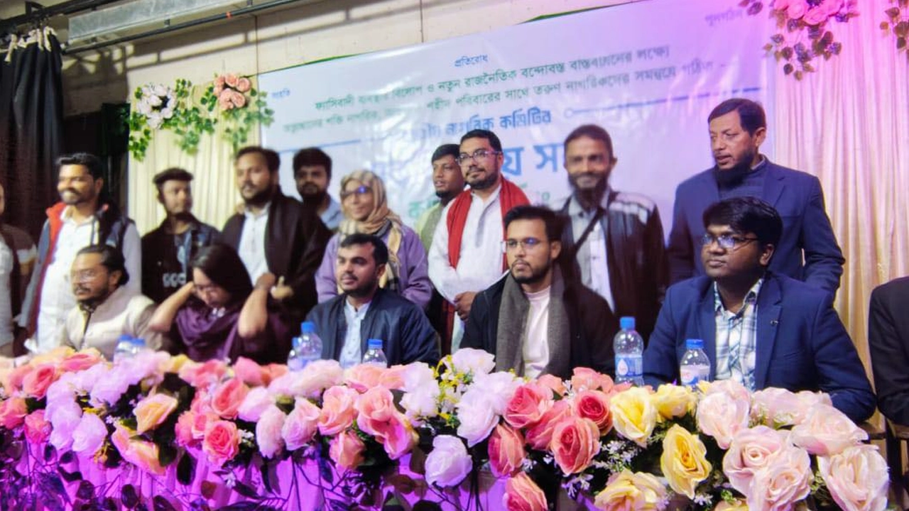 সরকারের পূর্ণ ম্যান্ডেট আছে, ছাত্র-জনতা রক্ত দিয়ে তাদেরকে নির্বাচিত করেছে : জয়নাল শিশির