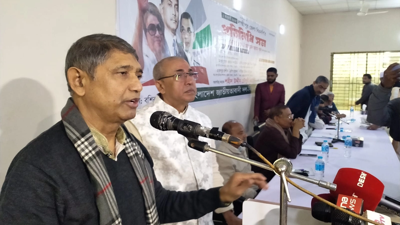 নির্বাচন নিয়ে যেন কোনো টালবাহানা না হয় : আহমেদ আযম খান