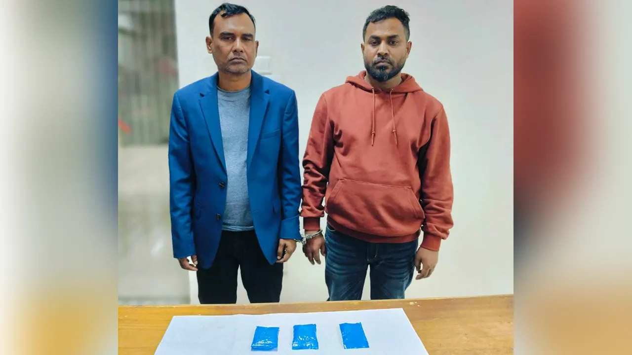 ইয়াবাসহ আটক মো. শরিফুল ইসলাম ও মো. আরিফুল ইসলাম। সৌজন্য ছবি