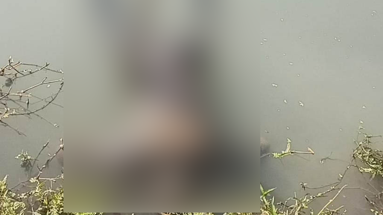 পার্বতীপুরে নদী থেকে অজ্ঞাত মরদেহ উদ্ধার। ছবি : কালবেলা