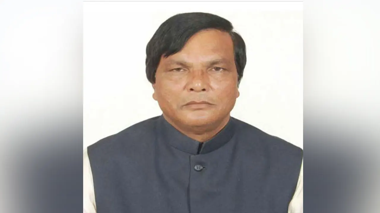 গ্রেপ্তার অ্যাডভোকেট অবনী মোহন দাস। ছবি : সংগৃহীত