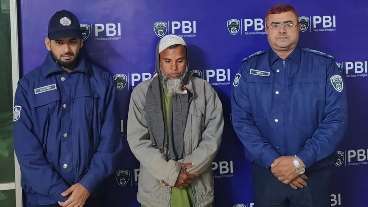 মিটুর হোসেন হত্যাকাণ্ডে জড়িতের অভিযোগে মো. ছিদ্দিক মুন্সিকে গ্রেপ্তার করে পুলিশ। ছবি : কালবেলা