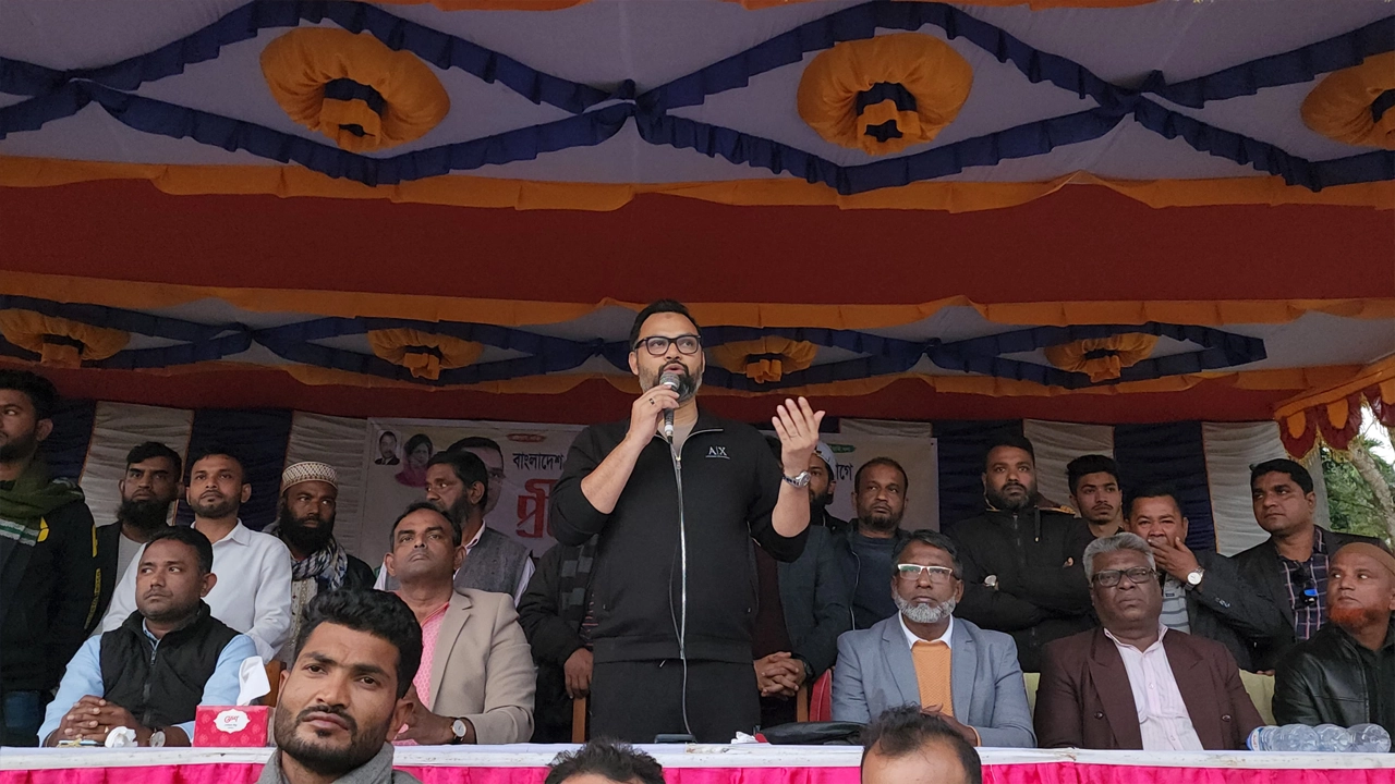 বক্তব্য রাখছেন ঢাকা মহানগর উত্তর বিএনপির আহ্বায়ক আমিনুল হক। ছবি : কালবেলা