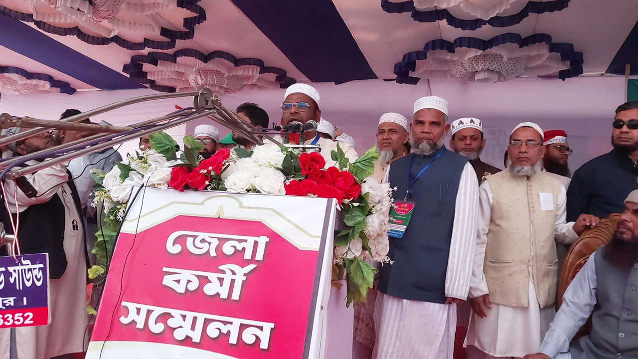 ভারতে যাওয়ার পথে ইডেন কলেজ ছাত্রলীগের নেত্রী আটক