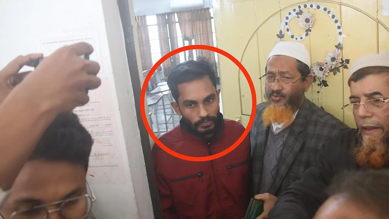ইসলামী বিশ্ববিদ্যালয়ের (ইবি) নিষিদ্ধ সংগঠন ছাত্রলীগের ইবি শাখার সহসভাপতি মামুন অর রশীদ। ছবি : কালবেলা