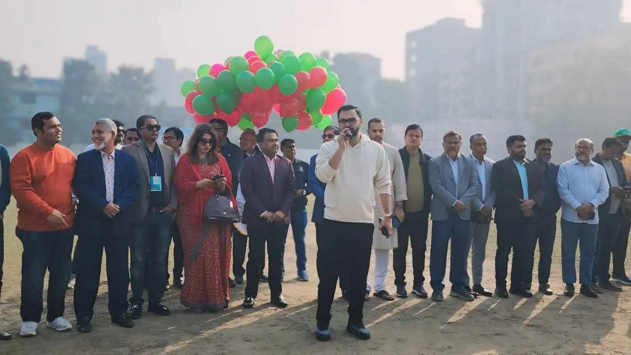 মিরপুরে সিটি ক্লাব মাঠে জিয়া ক্রিকেট টুর্নামেন্ট ২০২৪-২৫ এর চূড়ান্ত পর্বের খেলার উদ্বোধনী অনুষ্ঠানে বক্তব্য দেন আমিনুল হক। ছবি : কালবেলা