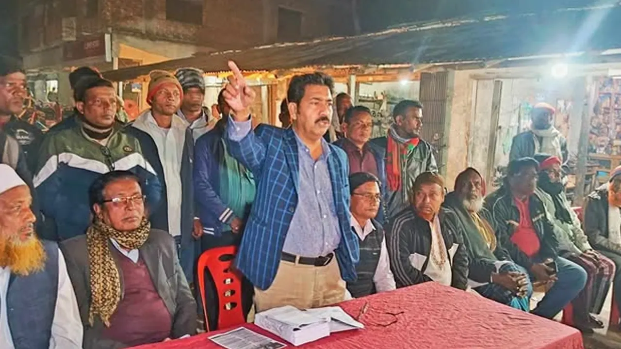কেশবপুরে বিএনপি নেতাকর্মীদের পথসভা। ছবি : কালবেলা