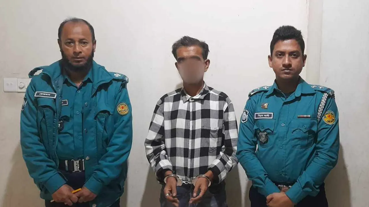 কামাল খান ওরফে শাহ কামাল খানকে গ্রেপ্তার করেছে পুলিশ। ছবি : সংগৃহীত