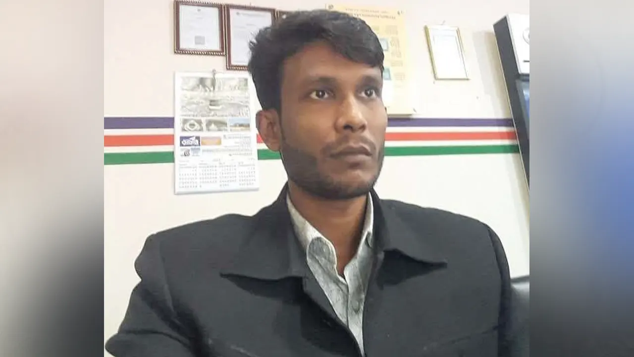লক্ষ্মীপুরে বহিষ্কৃত স্বেচ্ছাসেবক দল নেতা আনোয়ার হোসেন। ছবি : সংগৃহীত