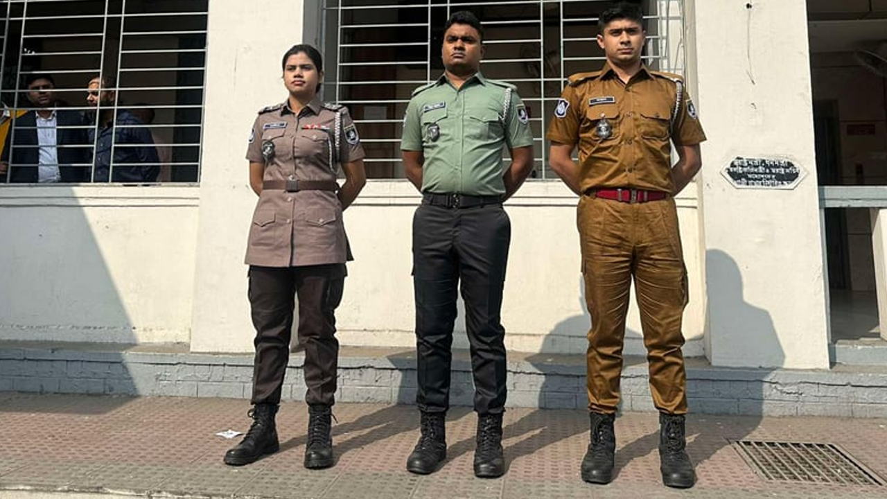 বাম দিক থেকে পুলিশ, র‍্যাব ও আনসার। ছবি : সংগৃহীত