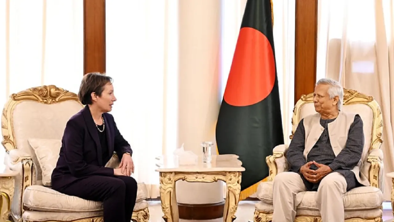 প্রধান উপদেষ্টা অধ্যাপক ড. মুহাম্মদ ইউনূসের সঙ্গে সাক্ষাৎ করেন ট্রেসি অ্যান জ্যাকবসন। ছবি : সংগৃহীত