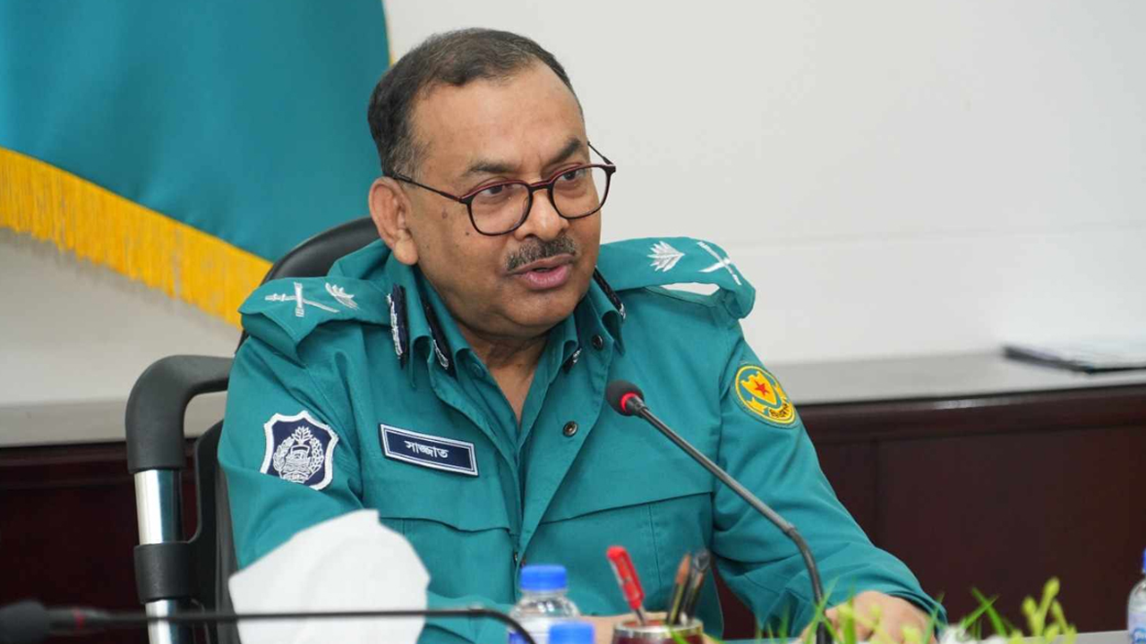 ক্র্যাবের মতবিনিময় সভায় ডিএমপি কমিশনার শেখ মো. সাজ্জাত আলী। ছবি : সংগৃহীত