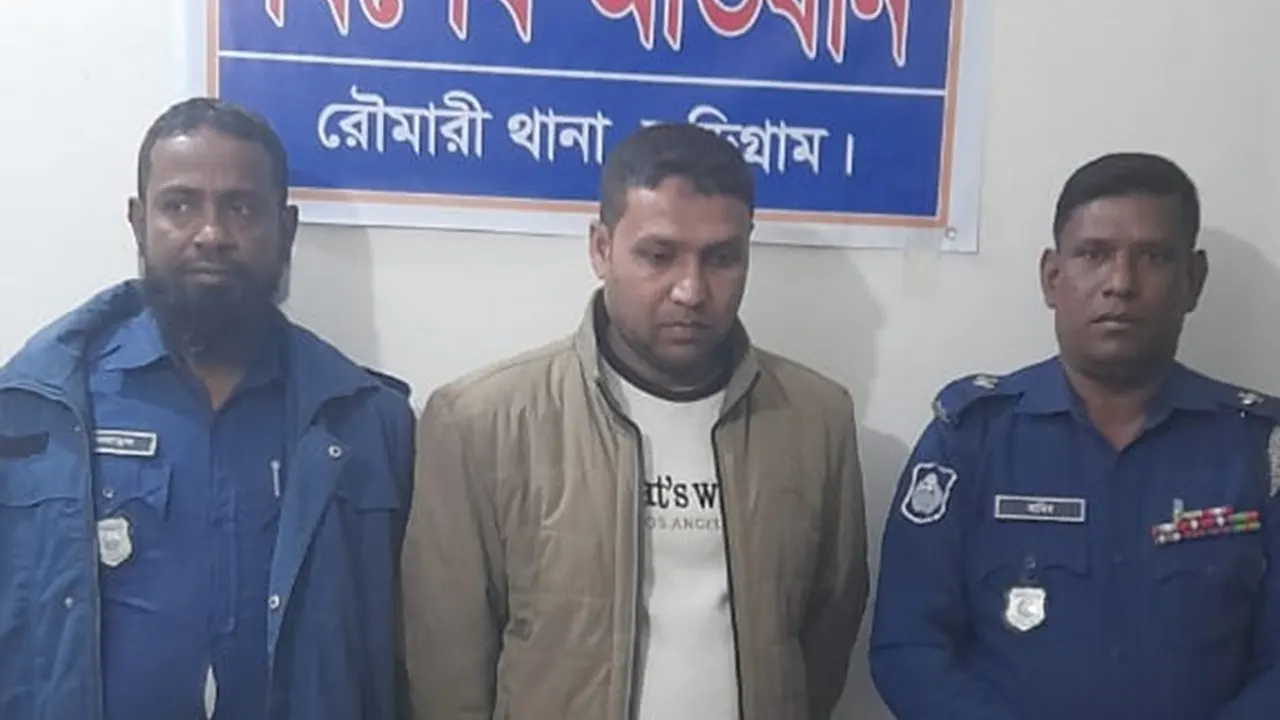 চুরির মামলায় গ্রেপ্তার যুবলীগ কর্মী রাজু আহম্মেদ। ছবি : কালবেলা