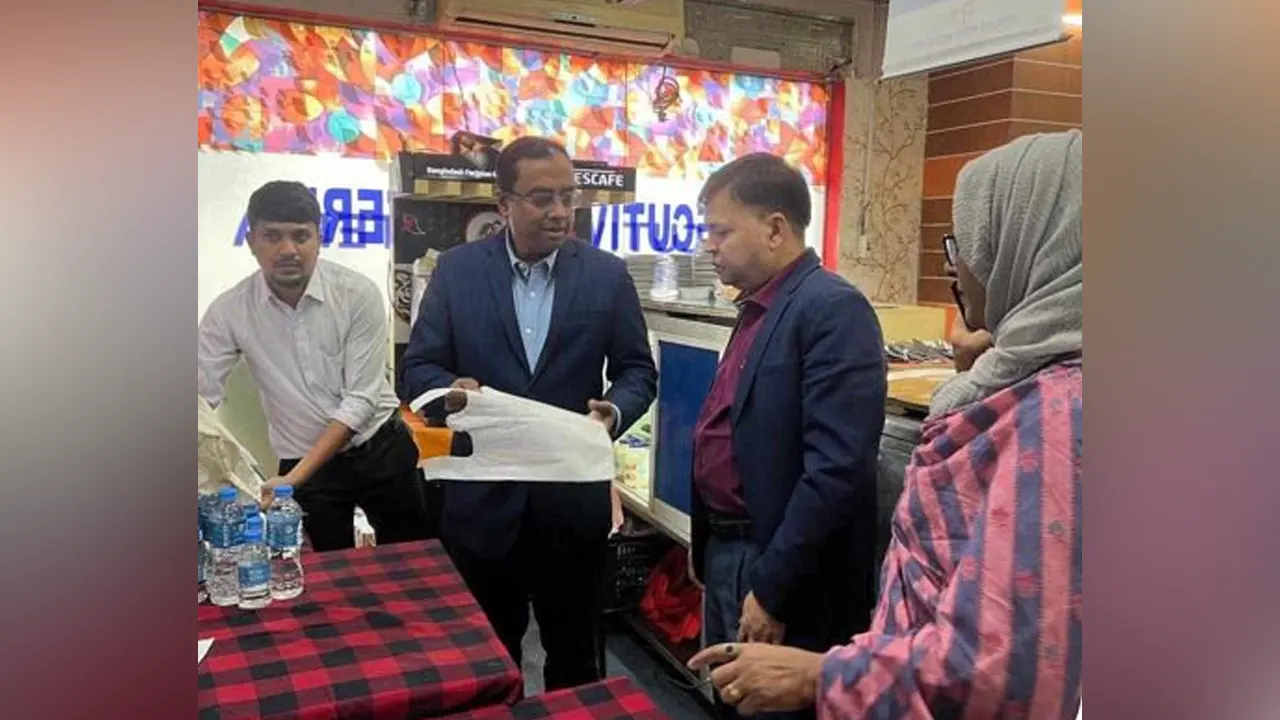 সারা দেশে পরিবেশ মন্ত্রণালয়ের বিশেষ নির্দেশনায় অভিযানে প্রায় ৮ কোটি টাকা জরিমানা করা হয়েছে। ছবি : সংগৃহীত
