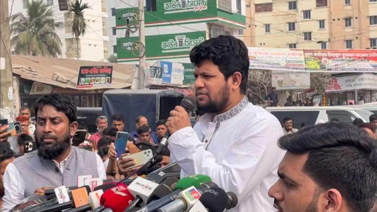 জুলাই বিপ্লবের অন্যতম সংগঠক ও অন্তর্বর্তী সরকারের উপদেষ্টা মাহফুজ আলম আব্দুল্লাহ । ছবি : কালবেলা