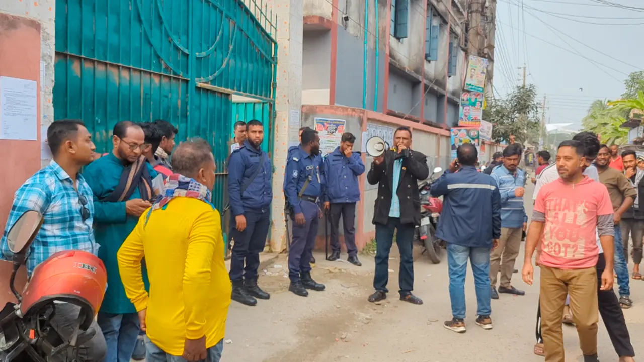 বিএনপির কমিটি গঠন নিয়ে হামলার ঘটনায় পুলিশ মোতায়েন করা হয়েছে। ছবি : কালবেলা